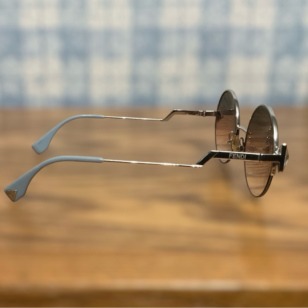 Fendi Round Gradient Sunglasses Silver Metal Arms FF0243/S Blue/Pink/Clear - Picture 3 of 11